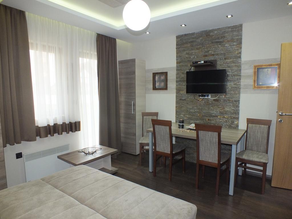 קופאוניק Apartments Zivkovic, Milmari D מראה חיצוני תמונה