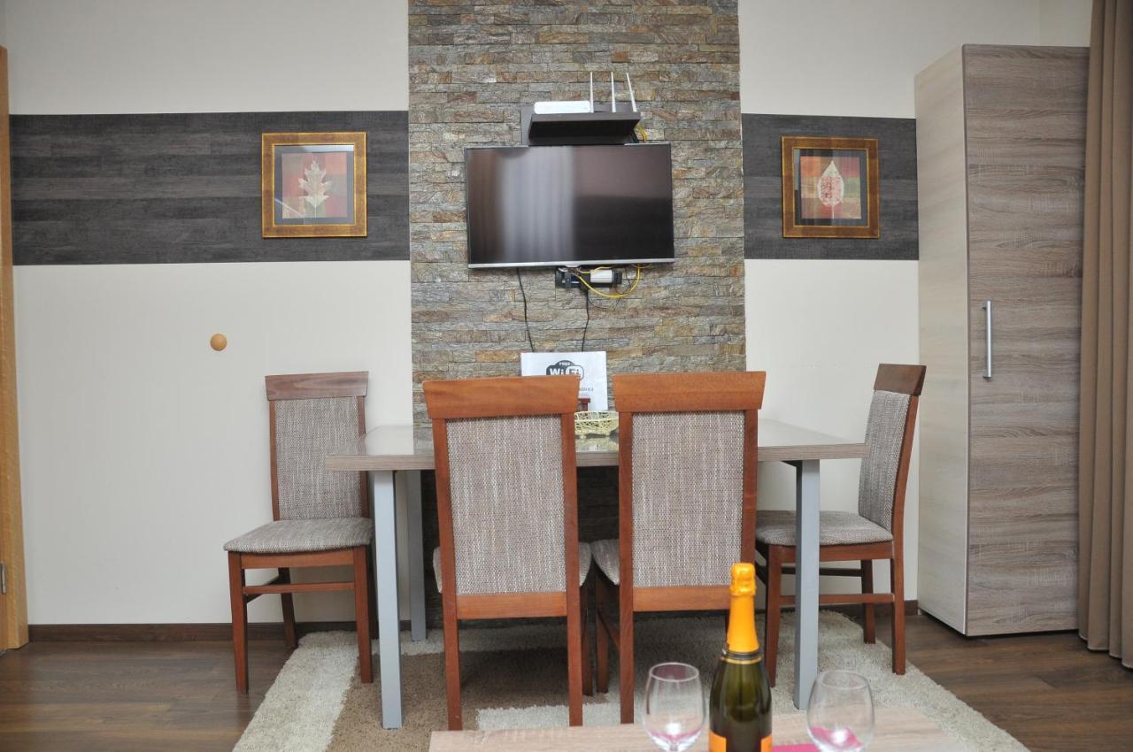 קופאוניק Apartments Zivkovic, Milmari D מראה חיצוני תמונה
